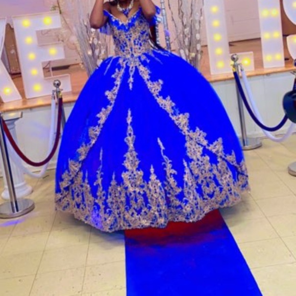 Ball gown - Picture 2 of 3